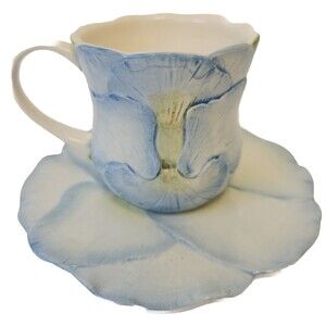 Vintage 1994 Heart & Home Desgns Blue Tulip Design Teacup And Saucer